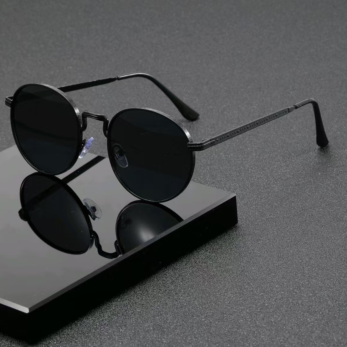 Designer Sunglasses - Fashion Classic Round Sunglasses Men Women