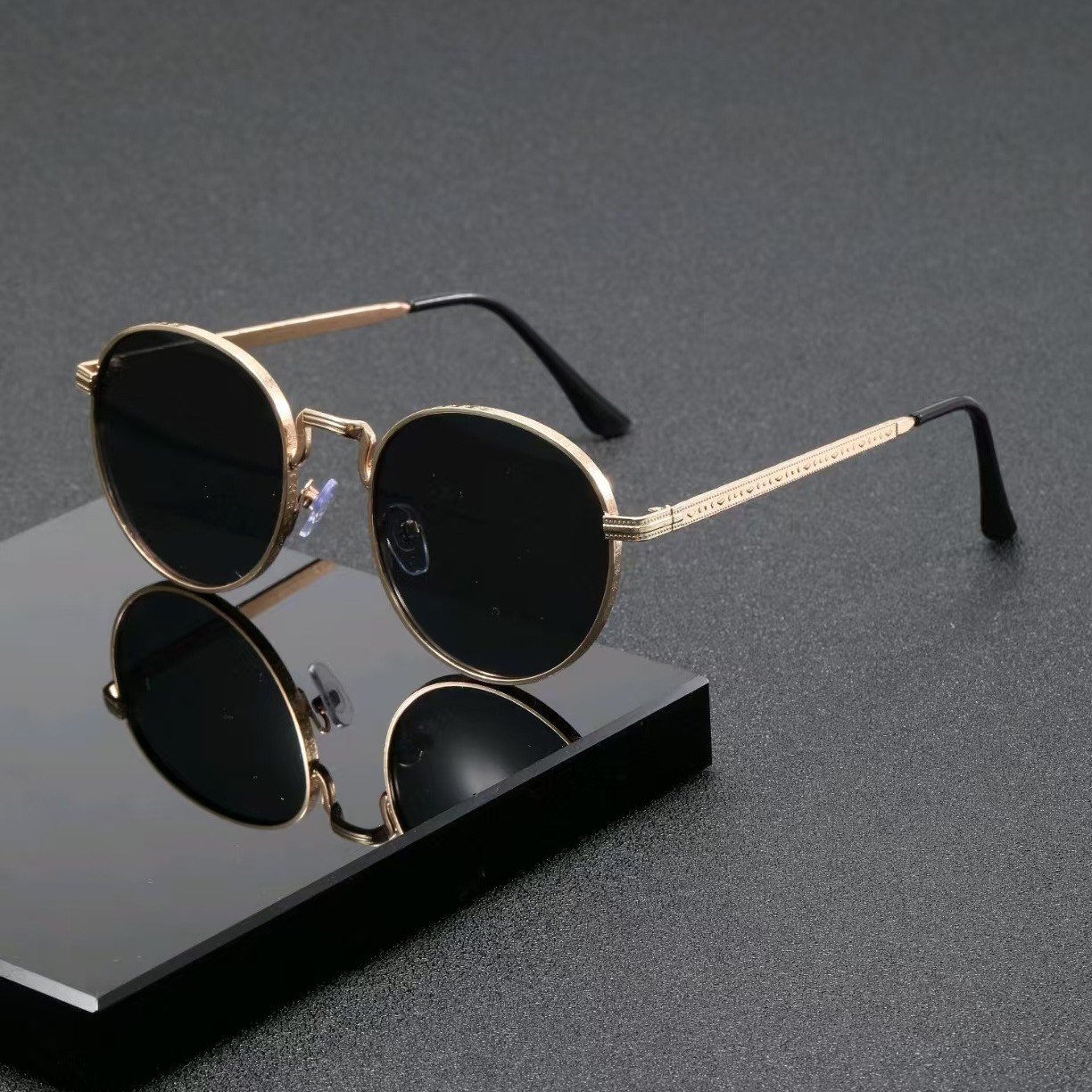 Fashion Classic Round Sunglass - Designer Sunglasses recension och pris